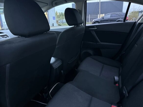 2013 Mazda 3 II (BL) Рестайлинг, белый, 990000 рублей - вид 17