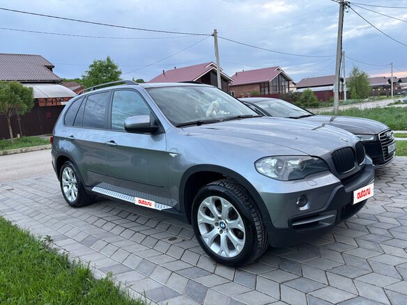 2010 BMW X5 30i II (E70), серый, 1850000 рублей - вид 1