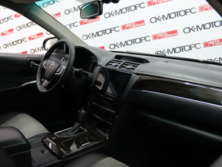2017 Toyota Camry VII (XV50) Рестайлинг, чёрный, 1455170 рублей, вид 5