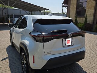 2022 Toyota Yaris Cross I, белый, 2100000 рублей, вид 5