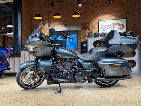 2026 Harley-Davidson Road Glide Limited, серый, 4950000 рублей, вид 2