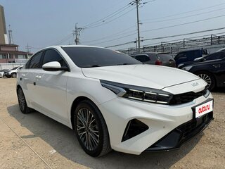 2021 Kia K3 II, белый, 2500000 рублей, вид 3