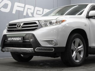 2010 Toyota Highlander II (XU40) Рестайлинг, белый, 2130000 рублей, вид 5