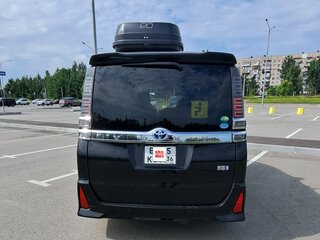 2019 Toyota Voxy III (R80) Рестайлинг, чёрный, 2550000 рублей, вид 4