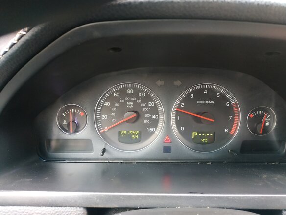 2004 Volvo XC90 I, белый, 400000 рублей - вид 4