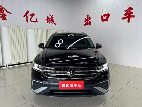 2023 Volkswagen Tiguan L II Рестайлинг (China Market), чёрный, 1900000 рублей, вид 3