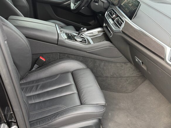 2020 BMW X6 40i III (G06), чёрный, 7500000 рублей - вид 11