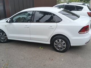 2019 Volkswagen Polo V Рестайлинг, белый, 960000 рублей, вид 4