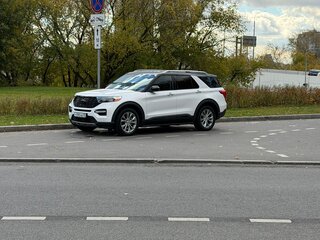 2022 Ford Explorer VI, белый, 3900000 рублей, вид 1