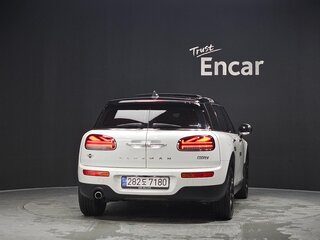 2022 Mini Clubman Cooper II Рестайлинг, белый, 2050000 рублей, вид 3