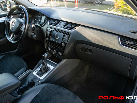 2017 Skoda Octavia III (A7) Рестайлинг, серебристый, 1448000 рублей - вид 6