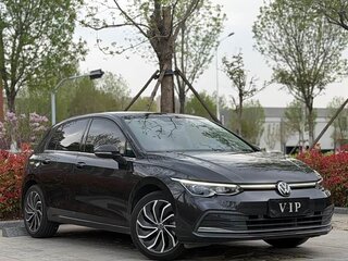 2022 Volkswagen Golf VIII, чёрный, 1510000 рублей, вид 3