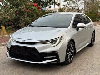 2023 Toyota Corolla Sporty XII (E210) Рестайлинг, серебристый, 1318002 рублей, вид 1