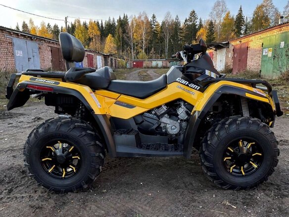 2011 BRP Can-Am Outlander 800, жёлтый, 920000 рублей - вид 2