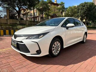 2023 Toyota Corolla XII (E210), белый, 1640000 рублей, вид 1