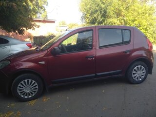 2012 Renault Sandero I, красный, 470000 рублей, вид 4