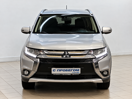 2015 Mitsubishi Outlander III Рестайлинг, серебристый, 1690000 рублей, вид 2