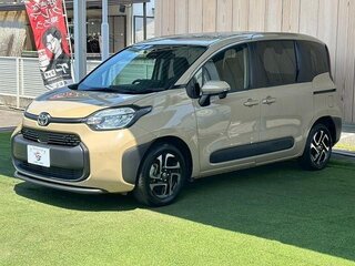 2023 Toyota Sienta III, коричневый, 930000 рублей, вид 3