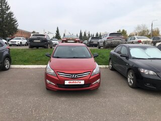 2016 Hyundai Solaris I Рестайлинг, красный, 990000 рублей, вид 2
