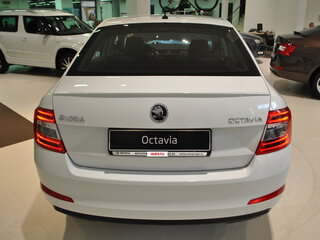 2016 Skoda Octavia III (A7), белый, 2100000 рублей, вид 3