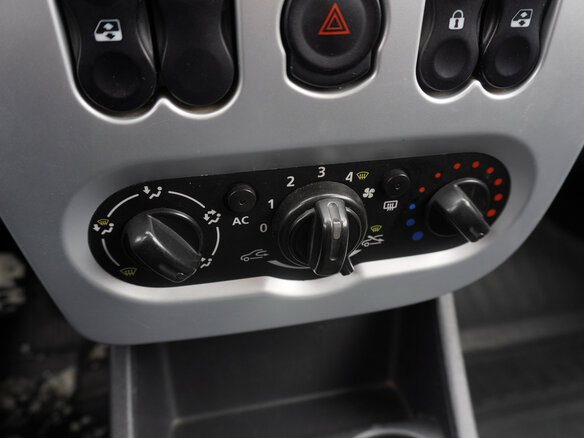 2013 Renault Sandero Stepway I, красный - вид 13