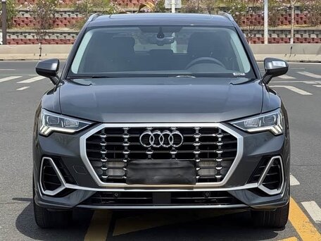 2023 Audi Q3 35 TFSI II (F3), серый, 2710000 рублей, вид 2