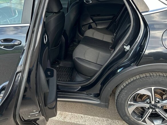 2021 Kia XCeed I, чёрный, 2150000 рублей - вид 12