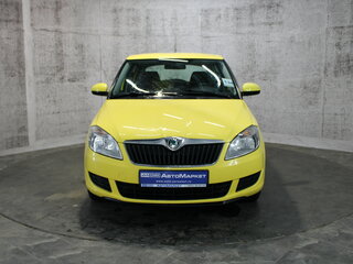2010 Skoda Fabia II Рестайлинг, жёлтый, 454000 рублей, вид 2