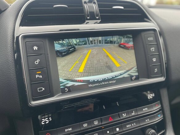 2018 Jaguar F-Pace I, белый, 2250000 рублей - вид 21