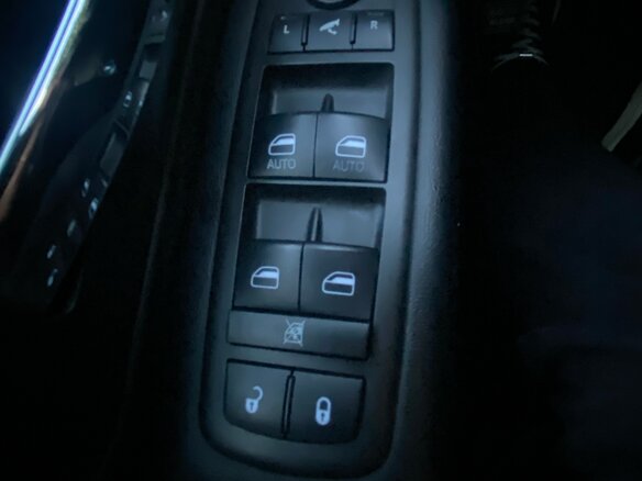2012 Chrysler Voyager Grand V Рестайлинг, чёрный - вид 15