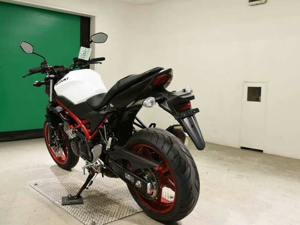 2021 Suzuki SV 650, белый - вид 5