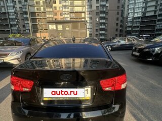 2011 Kia Cerato 6-speed II, чёрный, 500000 рублей, вид 3