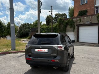 2014 Mitsubishi Outlander III Рестайлинг, серый, 1380000 рублей, вид 4