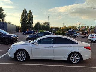 2011 Hyundai Sonata VI (YF), белый, 900000 рублей, вид 4