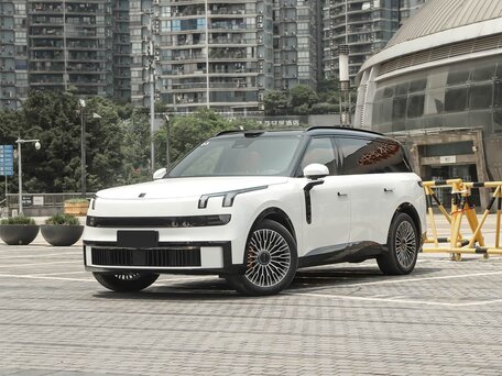 2026 Lynk & Co 900, белый, 7300000 рублей, вид 2