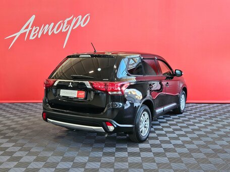 2016 Mitsubishi Outlander III Рестайлинг 2, чёрный, 1710000 рублей, вид 5