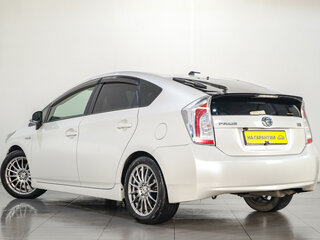 2015 Toyota Prius III Рестайлинг (XW30), белый, 1499000 рублей, вид 4