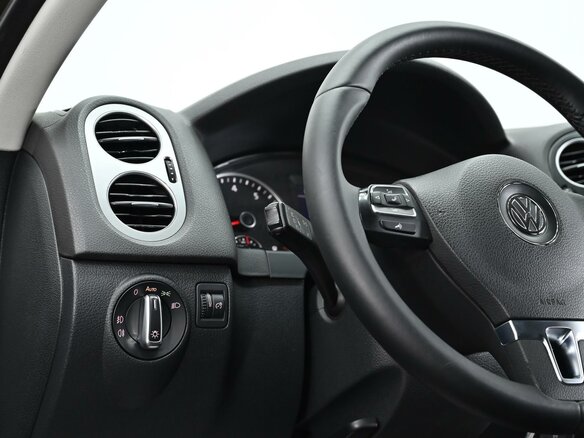 2015 Volkswagen Tiguan I Рестайлинг, коричневый, 1325000 рублей - вид 6