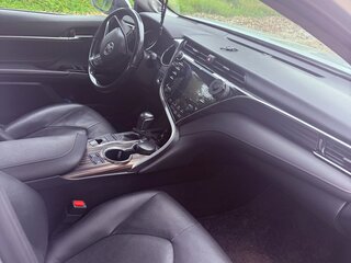 2018 Toyota Camry VIII (XV70), серебристый, 2700000 рублей, вид 5