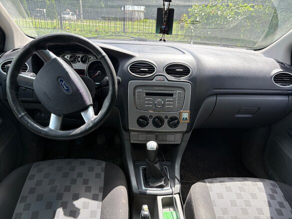 2008 Ford Focus II Рестайлинг, серебристый, 450000 рублей - вид 5