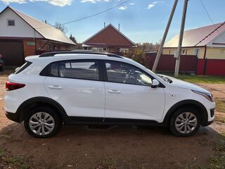 2019 Kia Rio X-Line IV, белый, 1520000 рублей, вид 3