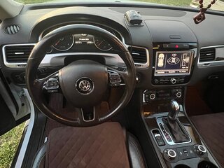 2012 Volkswagen Touareg II, белый, 2500000 рублей, вид 1
