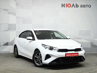 2021 Kia K3 II Рестайлинг, белый, 1943000 рублей, вид 3
