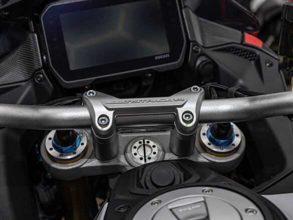 2026 Ducati Multistrada V4, белый, 4490000 рублей - вид 8