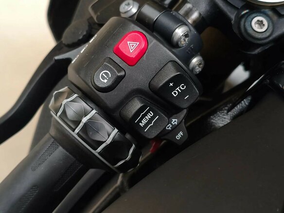 2022 BMW S 1000 RR, чёрный, 1770000 рублей - вид 10