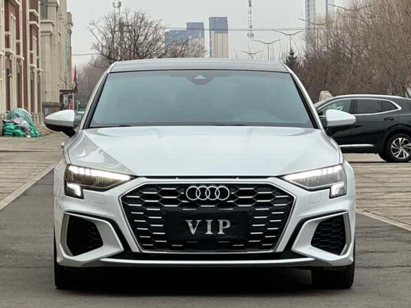 2024 Audi A3 Sportback 35 TFSI IV (8Y), белый, 2250000 рублей - вид 1