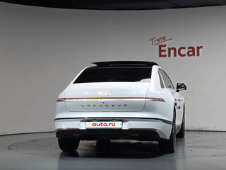 2026 Hyundai Grandeur VII Рестайлинг, белый, 6480111 рублей, вид 4