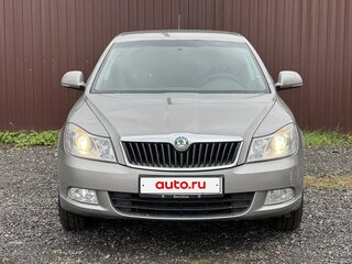 2011 Skoda Octavia II (A5) Рестайлинг, серый, 649777 рублей, вид 2