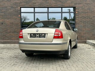 2005 Skoda Octavia II (A5), золотистый, 489000 рублей, вид 4