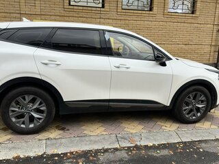 2023 Kia Sportage V, белый, 2690000 рублей, вид 3